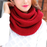 Farbe: Dunkelrot
