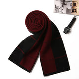 Farbe: Schwarz/Rotes Quadrat