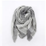 Farbe: Grau