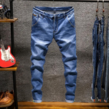 Farbe: Hellblau