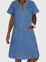 Farbe: Hellblau mit Tasche