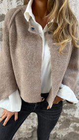Farbe: Grau
