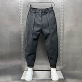 Farbe: Grau