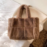 Farbe: Braun