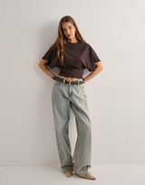 Farbe: Braun