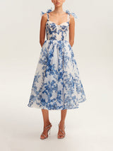 Farbe: Blau mit Blumenmuster