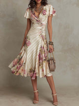 Farbe: Creme mit Blumenprint