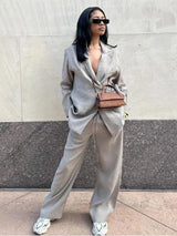 Farbe: Grau