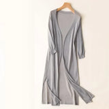 Farbe: Grau