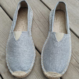 Farbe: Grau