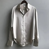 Farbe: Grau