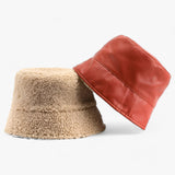 Farbe: Roter Eimerhut