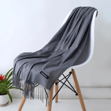 Farbe: Grau