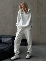 Farbe: Grau